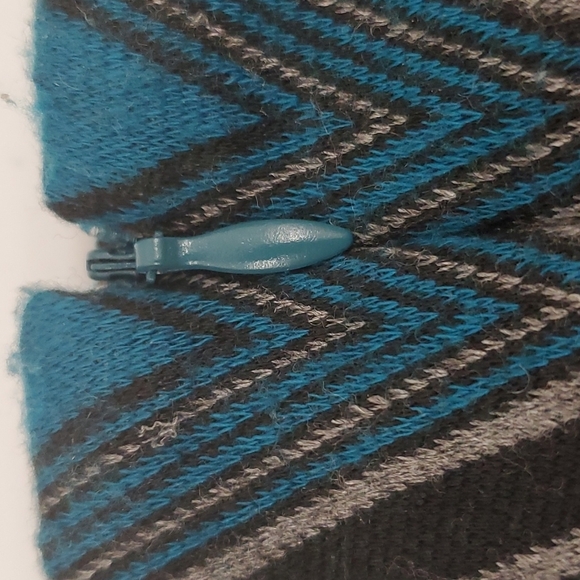 Sharagano Prism Detail Fitted  Skirt - Picture 7 of 10